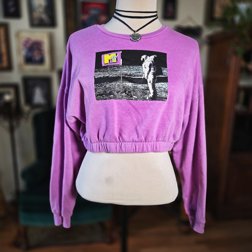 MTV Cropped Sweatshirt Womens Medium Pink Graphic Pullover 90s Style Music TV